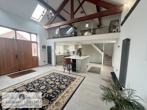 Open Plan Breakfast Kitchen- click for photo gallery